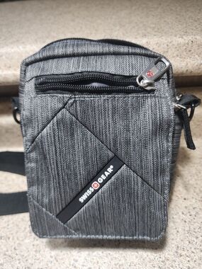 SwissGear Vertical Crossbody Shoulder  Bag, Adjustable Strap